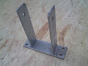 PATKA SLOUPKU k zašroubování   1016